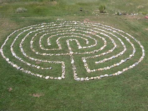 Labyrinth .